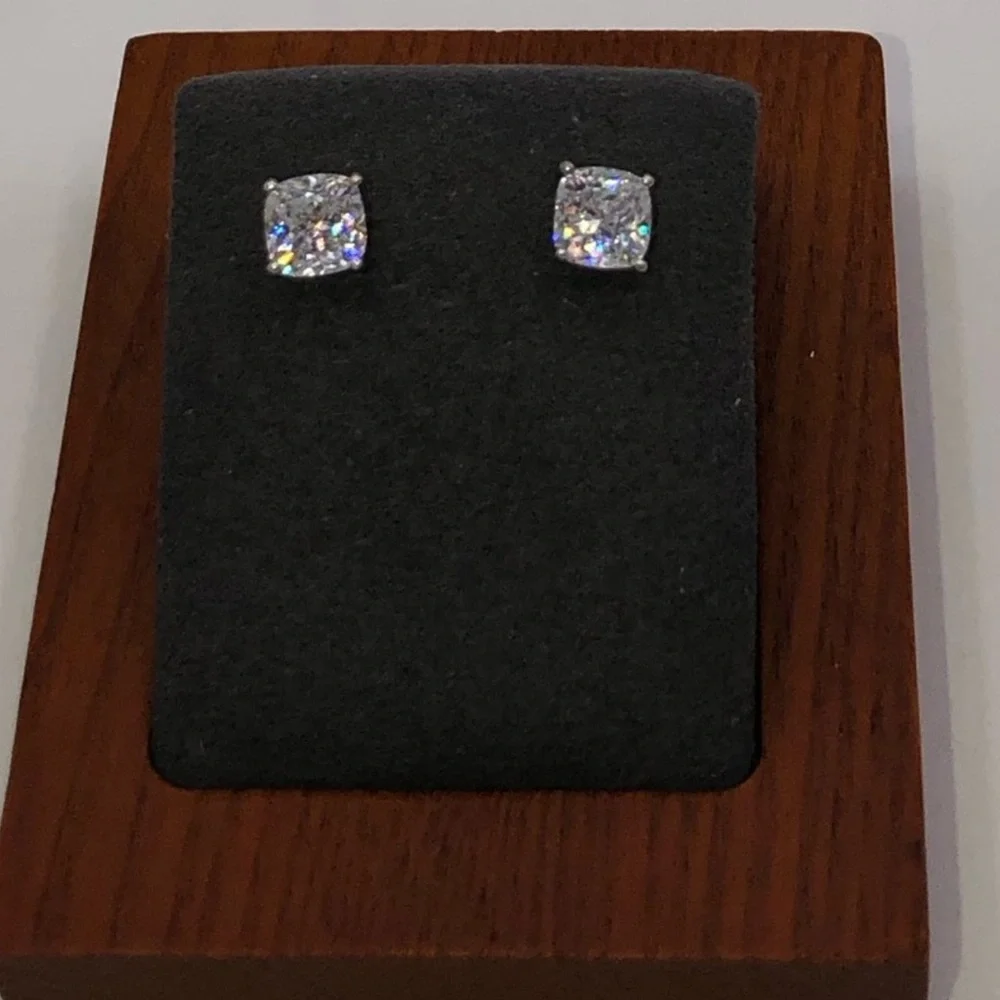 1.5ct Cushion Cut Earrings - Picture 10 of 14